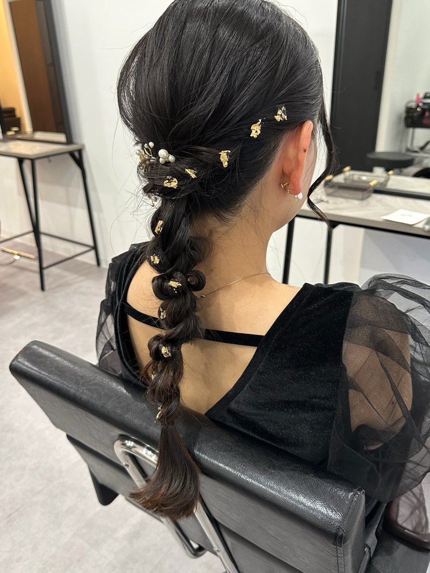 セミロング ヘアアレンジ ヘアセット 🌈髪質改善🌈 過去の1艶サラ体験✨のヘアスタイル
