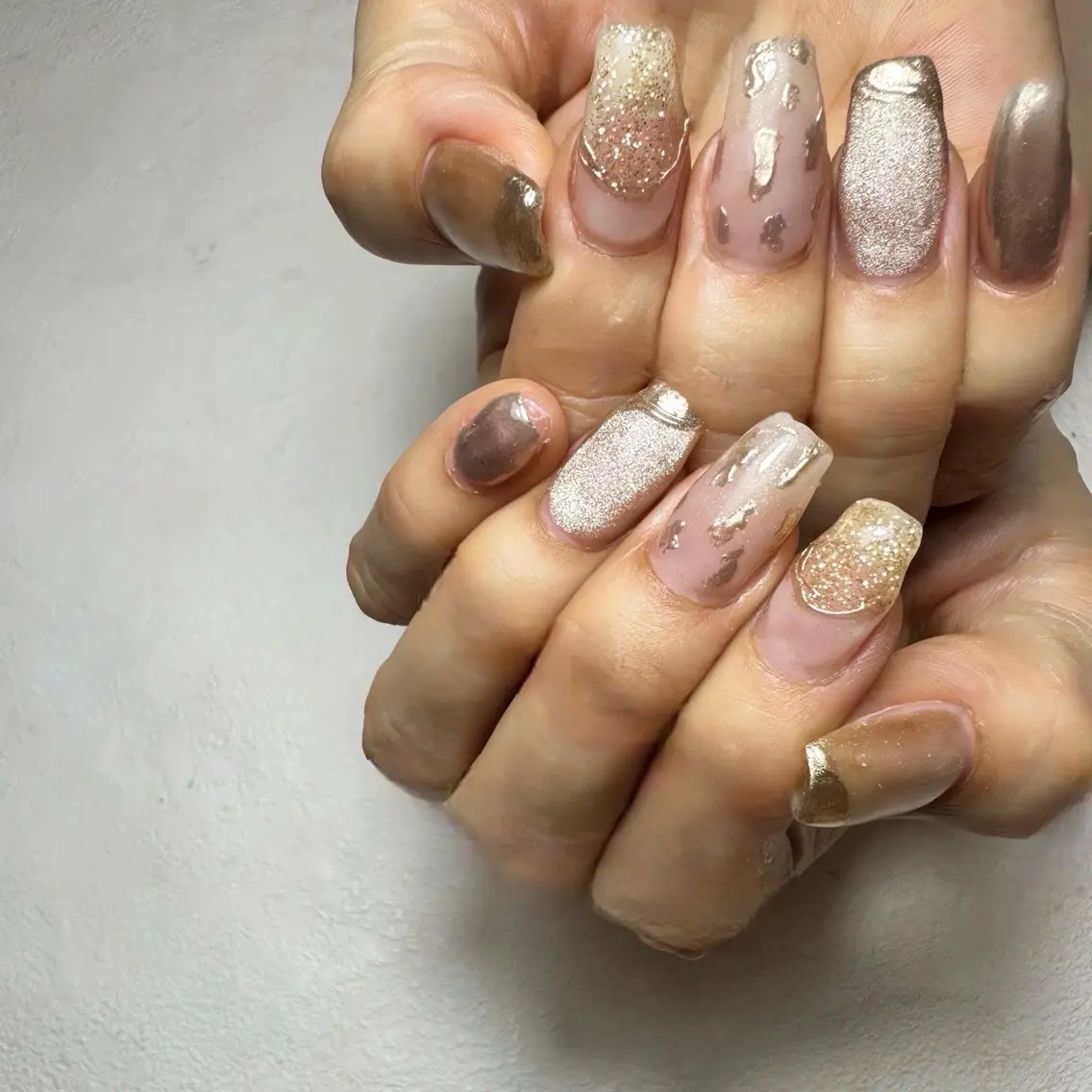 ネイル ゴールド ミラーネイル ニュアンスネイル private. nailsalonのネイルデザイン