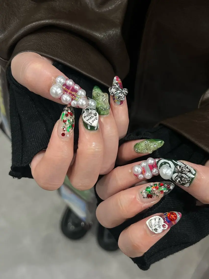 ネイル ハンドネイル Cleo 名古屋駅店 🖤EMIRIのネイルデザイン