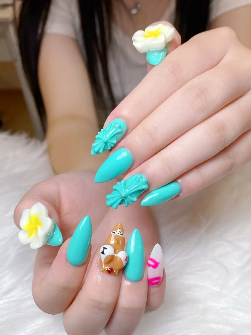 ネイル チークネイル フラッシュネイル フレンチネイル ガラスフレンチ 氷ネイル・うるうるネイル ハンドネイル Rei _Nail 新宿のネイルデザイン