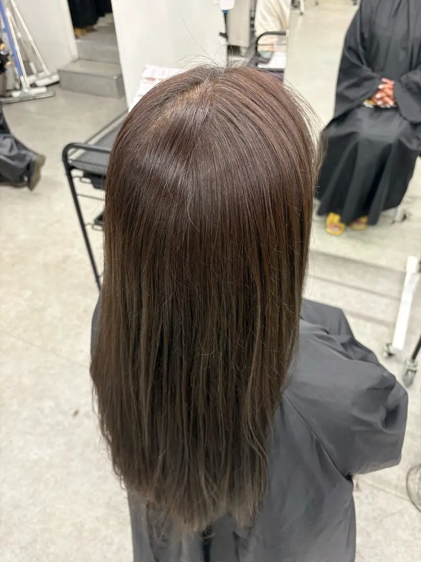 カラー 透明感カラー🫧 EMAのヘアスタイル