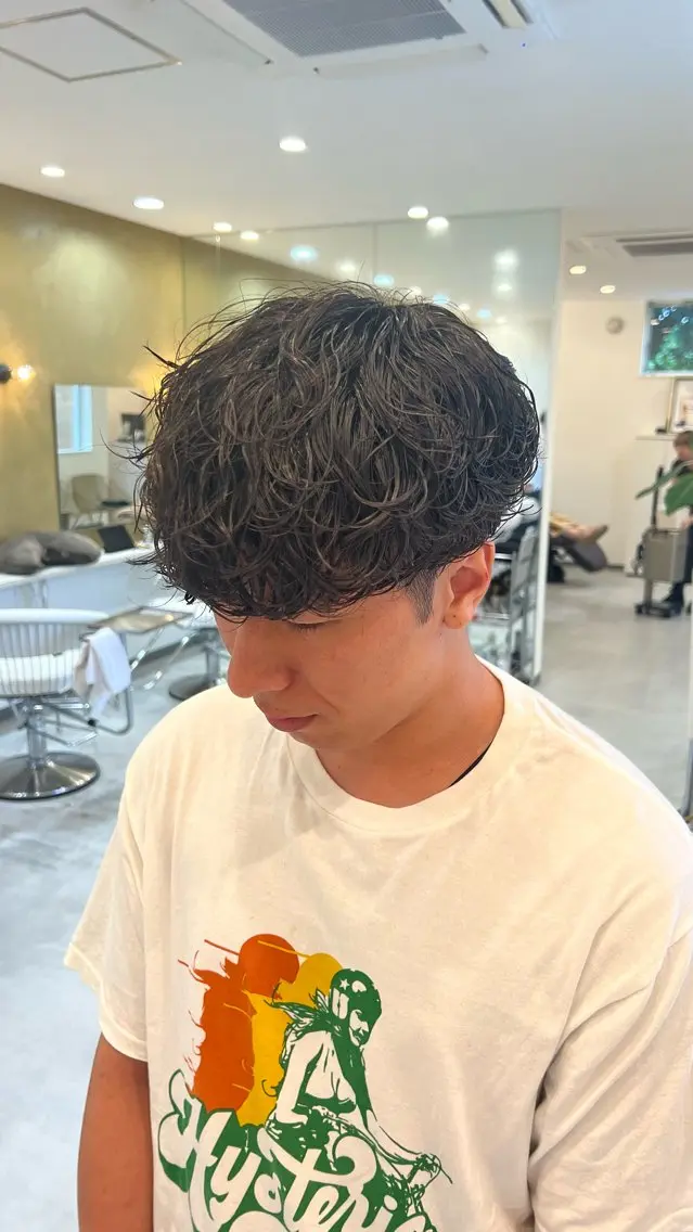 パーマ メンズ メンズパーマ スパイラルパーマ 麻柄 純也のヘアスタイル