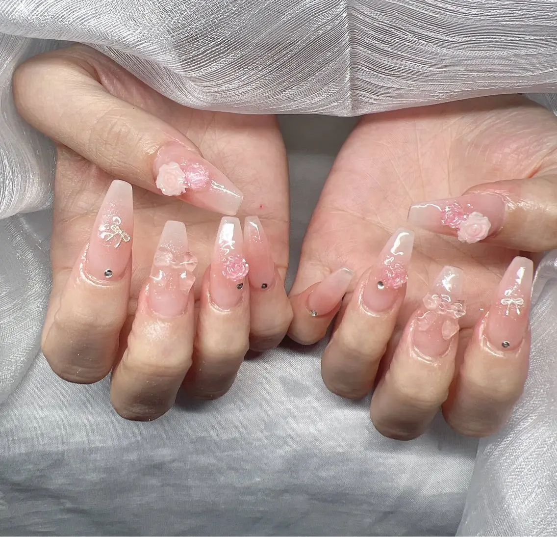 ネイル 長さ出し グラデーション 卒業式 キラキラネイル マグネットネイル ハンドネイル Lee Nailsのネイルデザイン