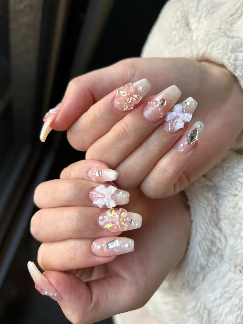 ネイル ハンドネイル フットネイル ✴︎ Delightのネイルデザイン