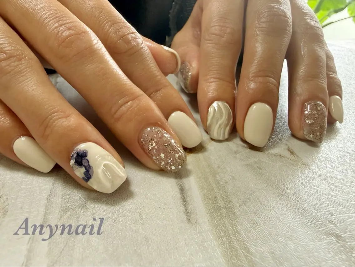 ネイル アートネイル ブルー ラメ(グリッター) ニュアンスネイル 岩澤 恵子のネイルデザイン