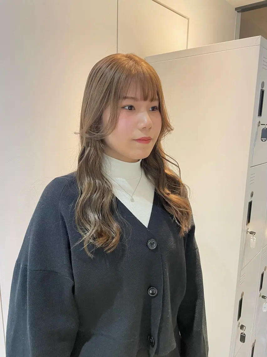ロング 前田 菜奈子のヘアスタイル