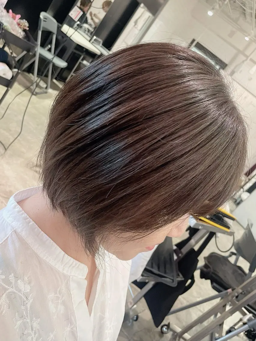 ショート カラー ベージュカラー オリーブベージュ ボブ カット ヘアカラー mitchy モデル様募集中♪のヘアスタイル