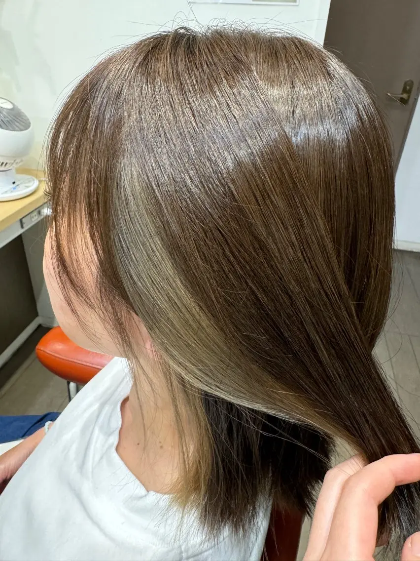 ミディアム カラー 大塚 しおりのヘアスタイル
