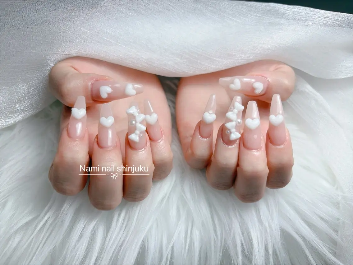 ネイル 長さ出し ガーリー 韓国ネイル ロングネイル 持ち込み ハンドネイル Nami nail salonのネイルデザイン