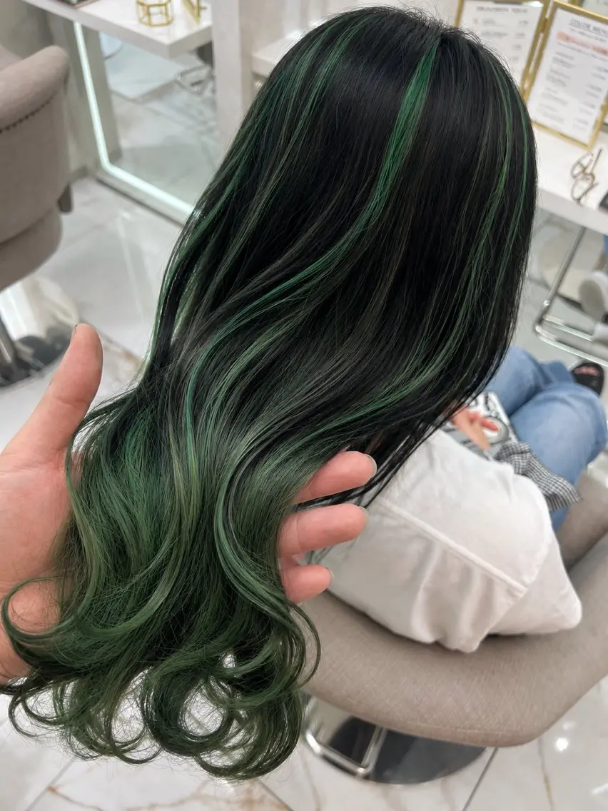 ロング カット ヘアカラー デザインカラー特化 ⚜️SHUTOのヘアスタイル