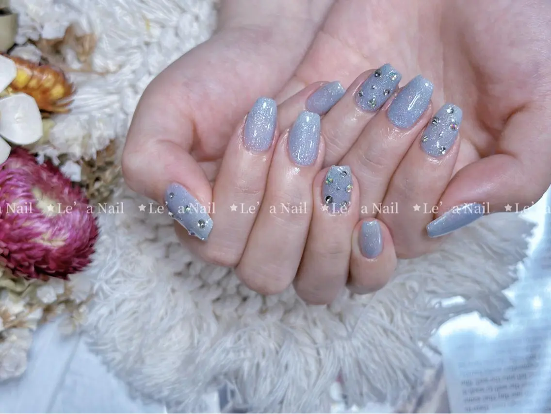 ミディアム カラー ネイル Le’a NailSalonのネイルデザイン