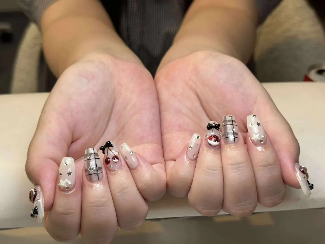ネイル アートネイル 成人式 ジェルネイル ニュアンスネイル 夏ネイル Nie Nail Shinokuboのネイルデザイン