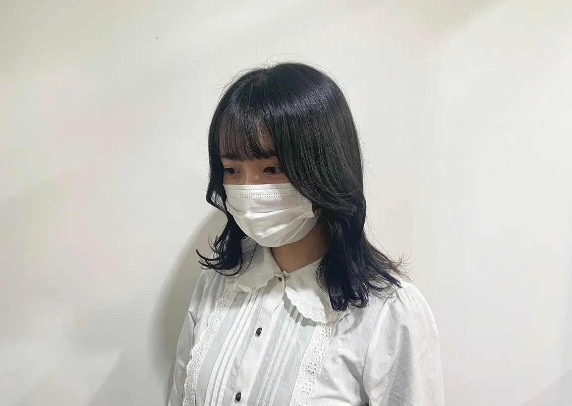 セミロング カラー くびれヘア 韓国風ヘア たなか もえなのヘアスタイル