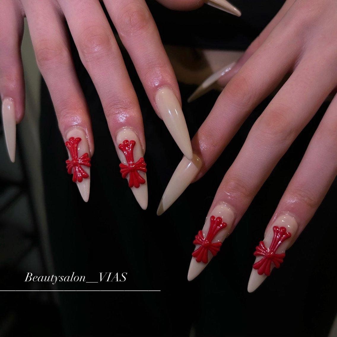 ネイル ハンドネイル YUI VIAS ~EYE&NAIL~のマツエク・マツパデザイン