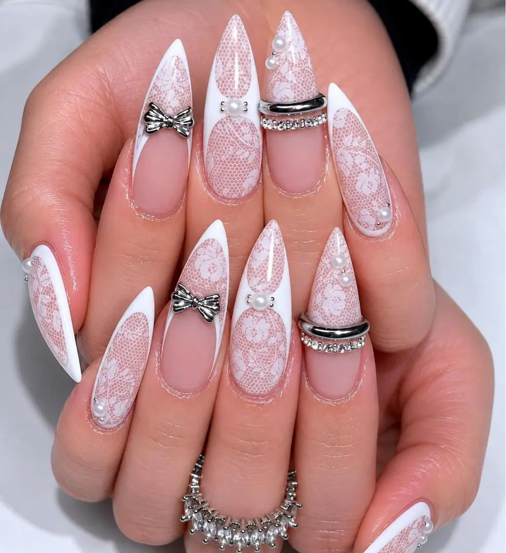Dyo Nail_Royalのネイルデザイン