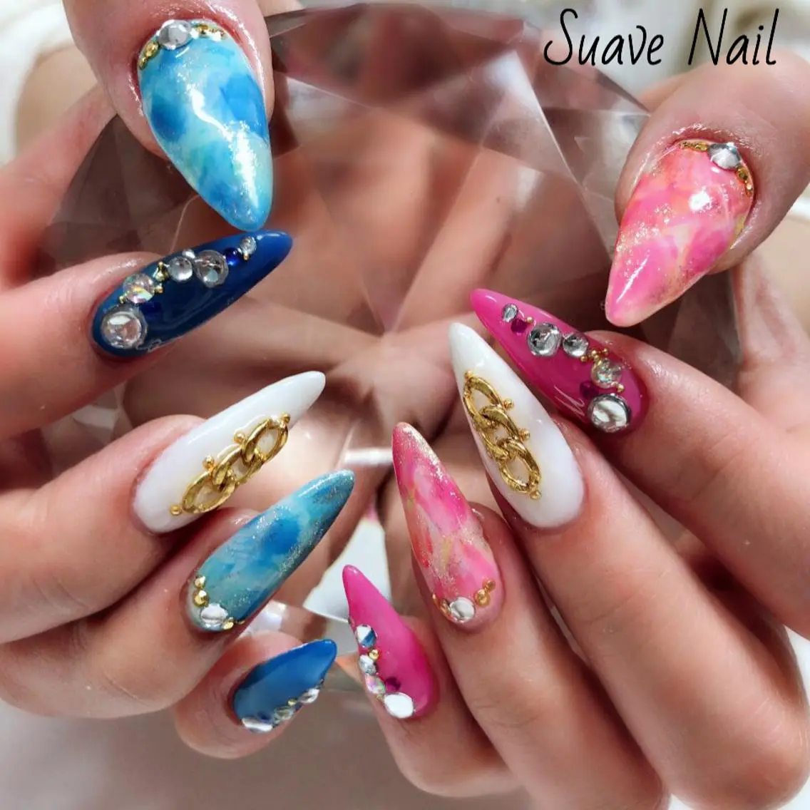 ネイル 長さ出し ロングネイル スカルプネイル ストーンネイル 夏ネイル Nail Suave (シュアーヴ)のネイルデザイン