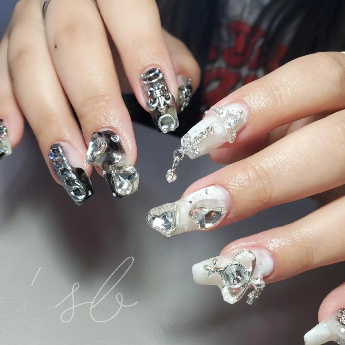 ネイル ハンドネイル nailroom sb𓈒𓂂𓏸のネイルデザイン