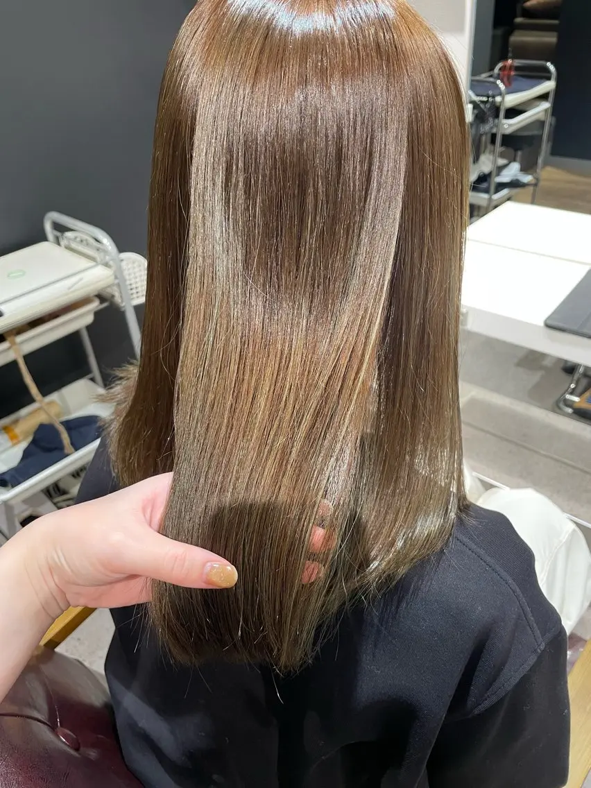 【平日限定】似合わせカット+うる艶カラー+2stepトリートメントの写真