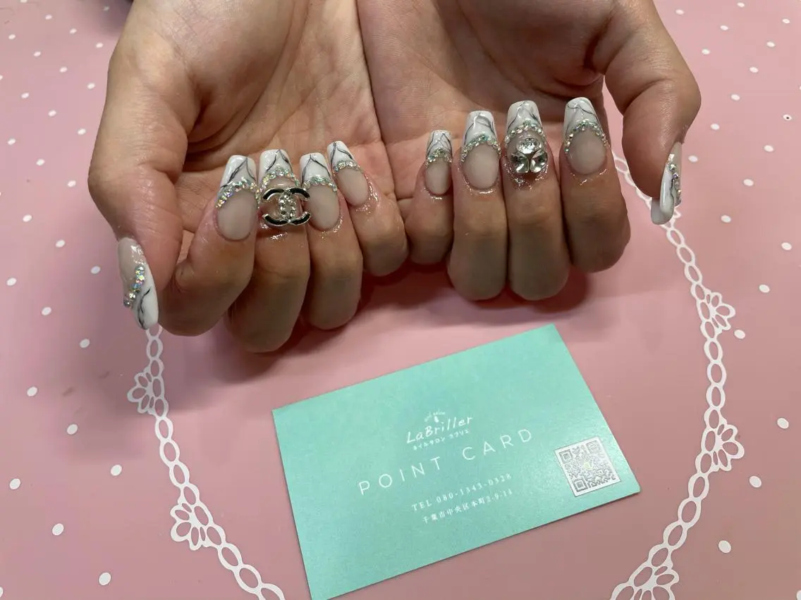 ミディアム ネイル アートネイル フレンチネイル 大理石ネイル(マーブル) ハンドネイル 《LB》ラブリエ Nail&eyeのマツエク・マツパデザイン