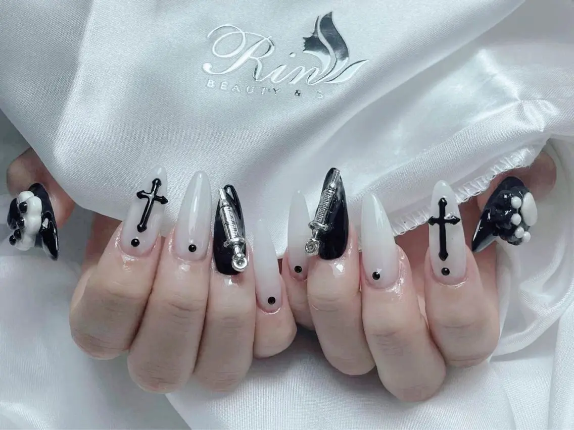 ネイル チークネイル フレンチネイル ラメ(グリッター) マグネットネイル リボン ハンドネイル Rin Nail 新大久保店のネイルデザイン