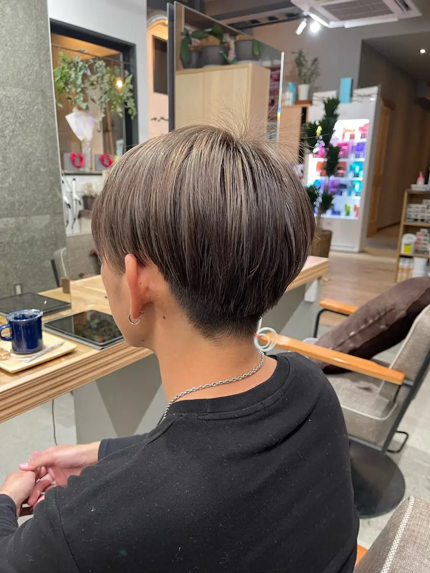 メンズ ヘアカラー かめい りなのヘアスタイル