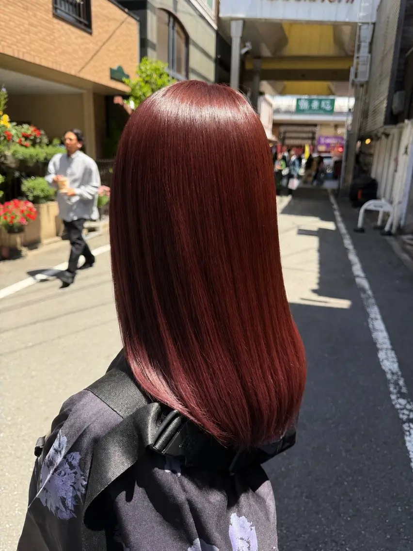 ミディアム カラー パーマ ヘアアレンジ カシス レッドカラー ヘアカラー 堀井 凌平のヘアスタイル