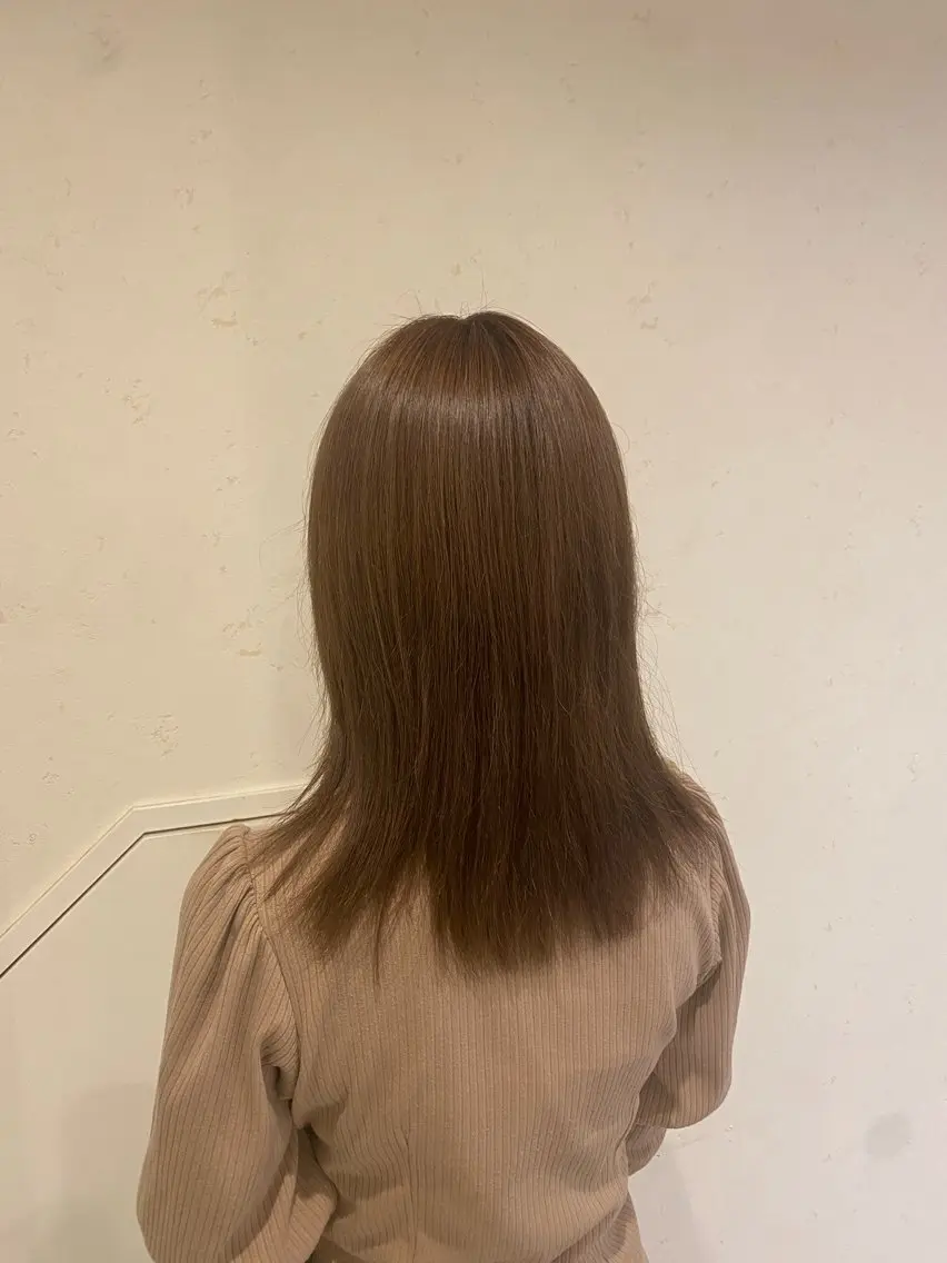 ロング カラー 佐々木 愛里のヘアスタイル