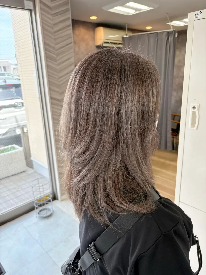 セミロング カット ヘアカラー トリートメント 渡邉 三香子のヘアスタイル
