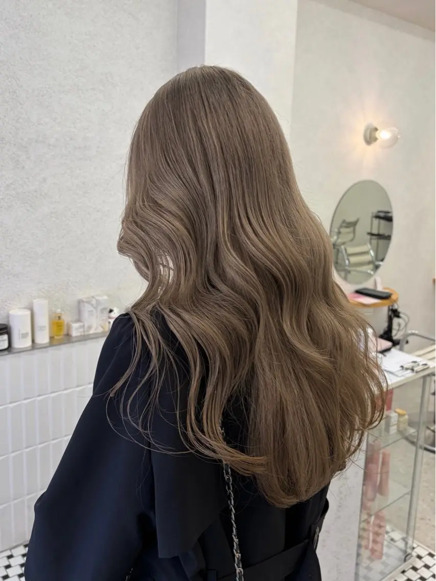 ロング ヘアカラー まろやかベージュ🤎 艶カラー🔔リンのヘアスタイル