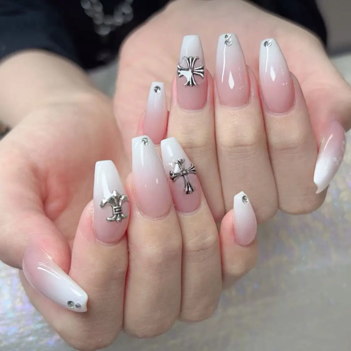 ネイル ハンドネイル Queens マオのネイルデザイン