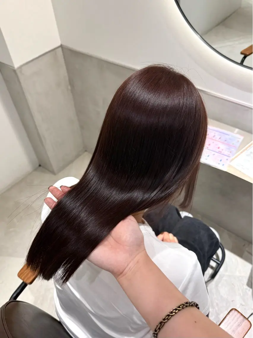 ロング 髪質改善 トリートメント ヘアカラー トリートメント 艶髪カラー🫧 髪質改善🪽萩原のヘアスタイル