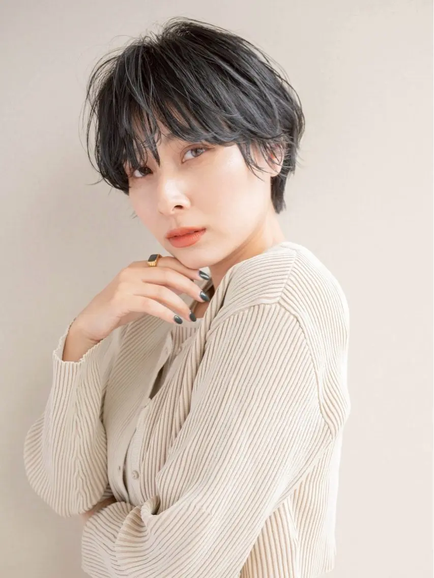 ショート カット ヘアカラー 堀結香/顔まわり レイヤー/蒲生四丁目のヘアスタイル