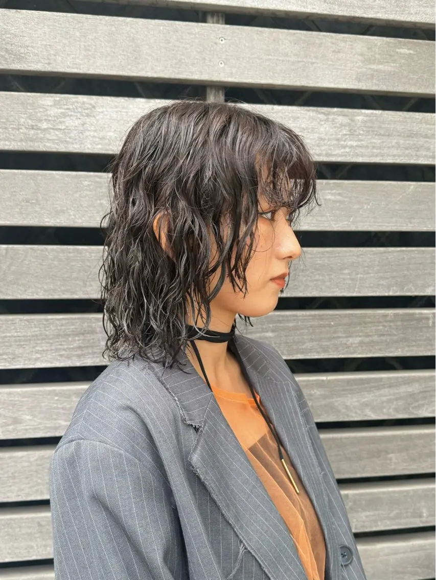 ミディアム カラー パーマ ウルフレイヤー エクステ/kokiのヘアスタイル