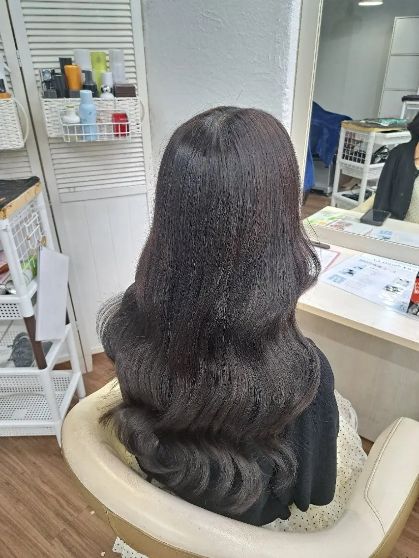 ロング カラー 黒髪 ロング ヘアカラー トリートメント エクステ GLOSS心斎橋🌹 はるなのヘアスタイル