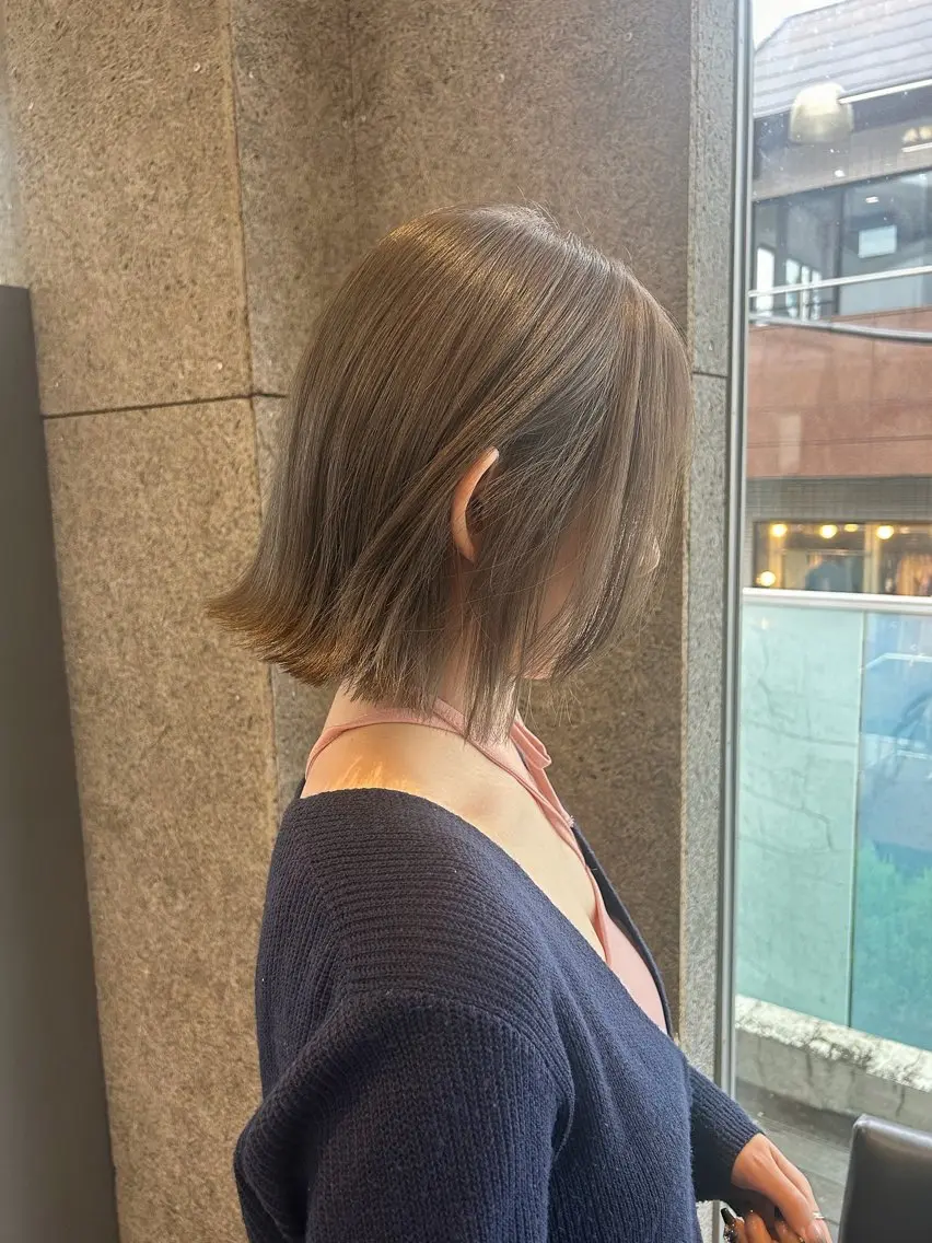 ミディアム カット ヘアカラー トリートメント 🫒オリーブ/透け感 レイヤー🌿モエカのヘアスタイル