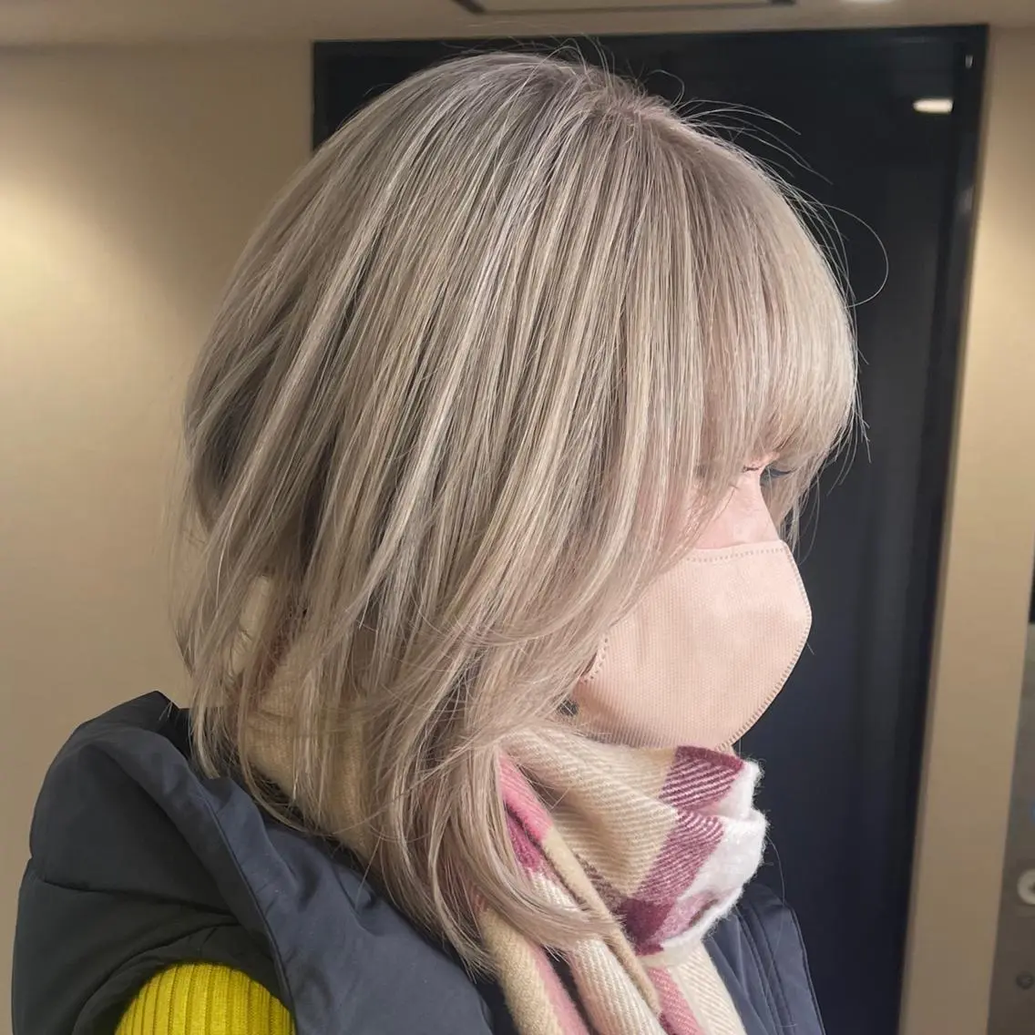 ミディアム カラー ヘアアレンジ ベージュカラー ハイトーンカラー ホワイトベージュ ヘアカラー 松井那津子 /ハイライトブリーチのヘアスタイル