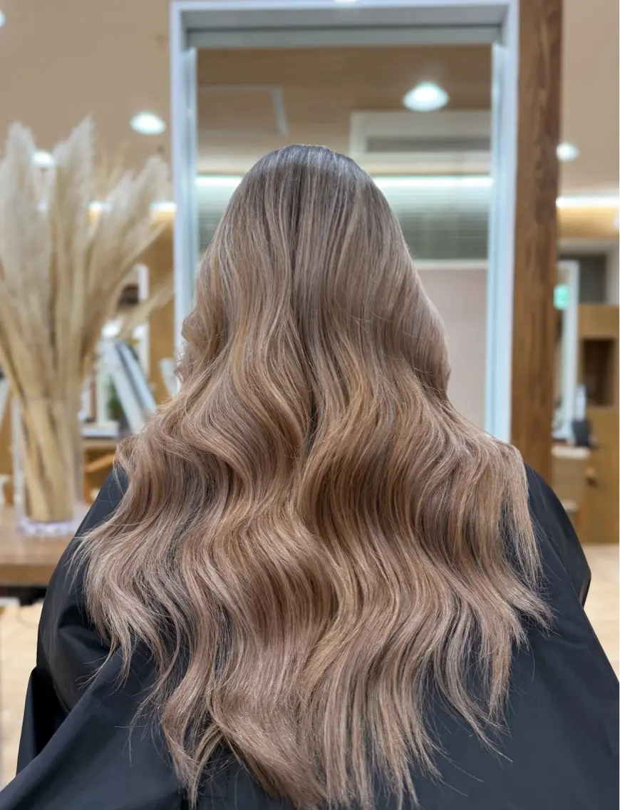 ロング カラー ハイライトカラー ハイライト SHOJI LISAのヘアスタイル