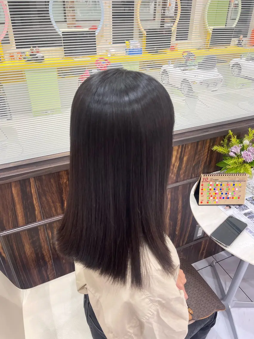 セミロング カット 縮毛矯正 森田 明日香のヘアスタイル