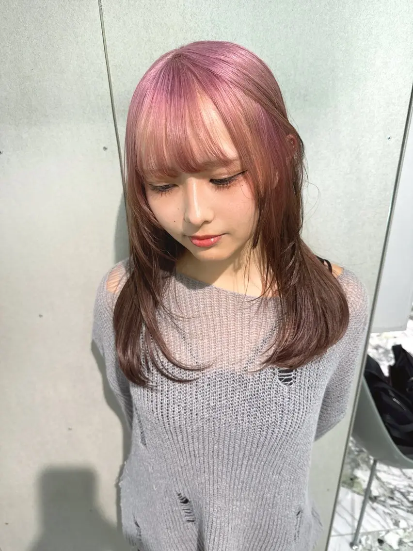 セミロング カラー ピンクカラー ヘアカラー GEM YURI ハイトーンカラーのヘアスタイル
