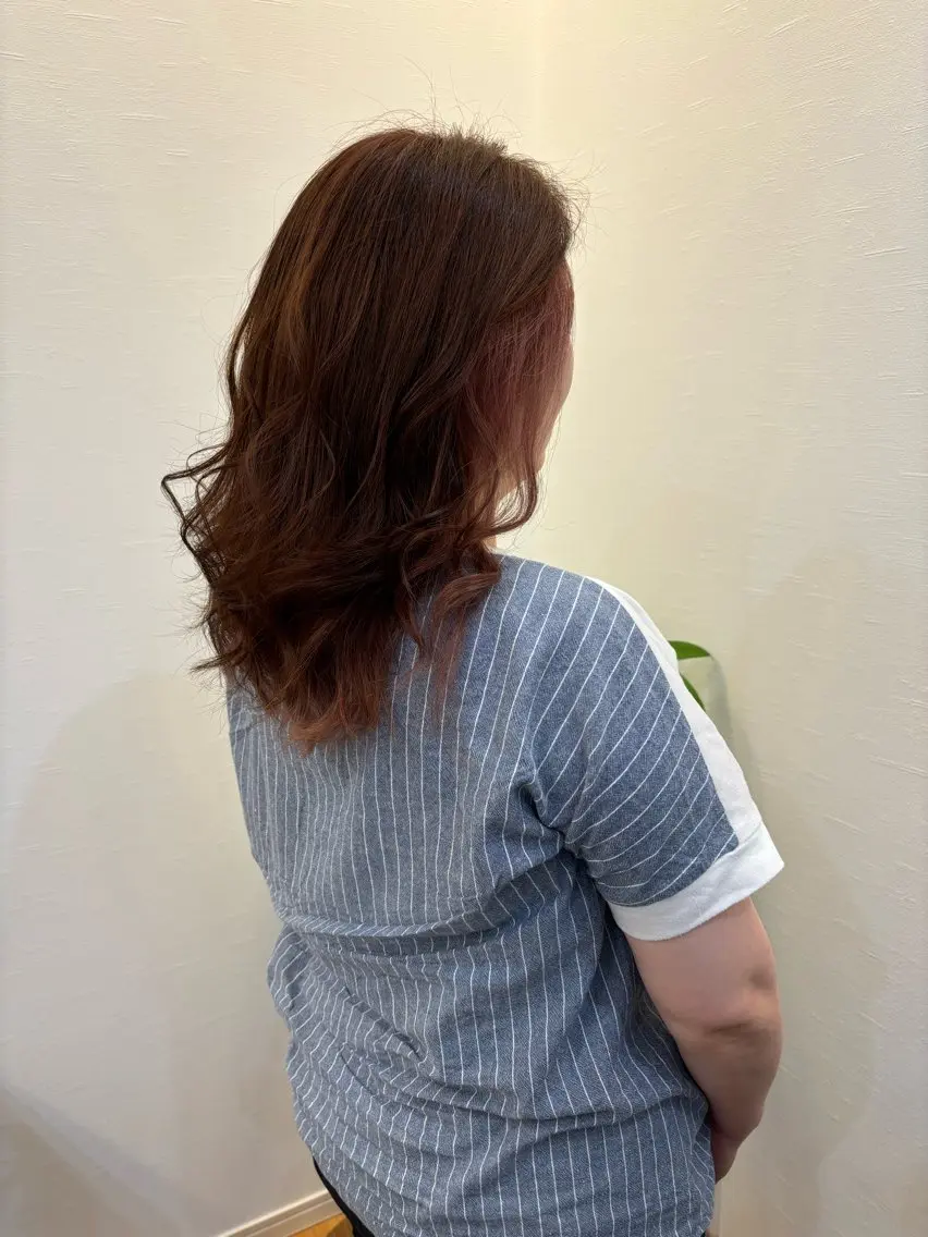 カラー ツノガイ エリのヘアスタイル
