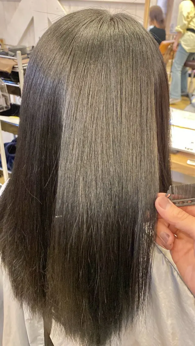 ロング 40代以降の 縮毛矯正専門家のヘアスタイル