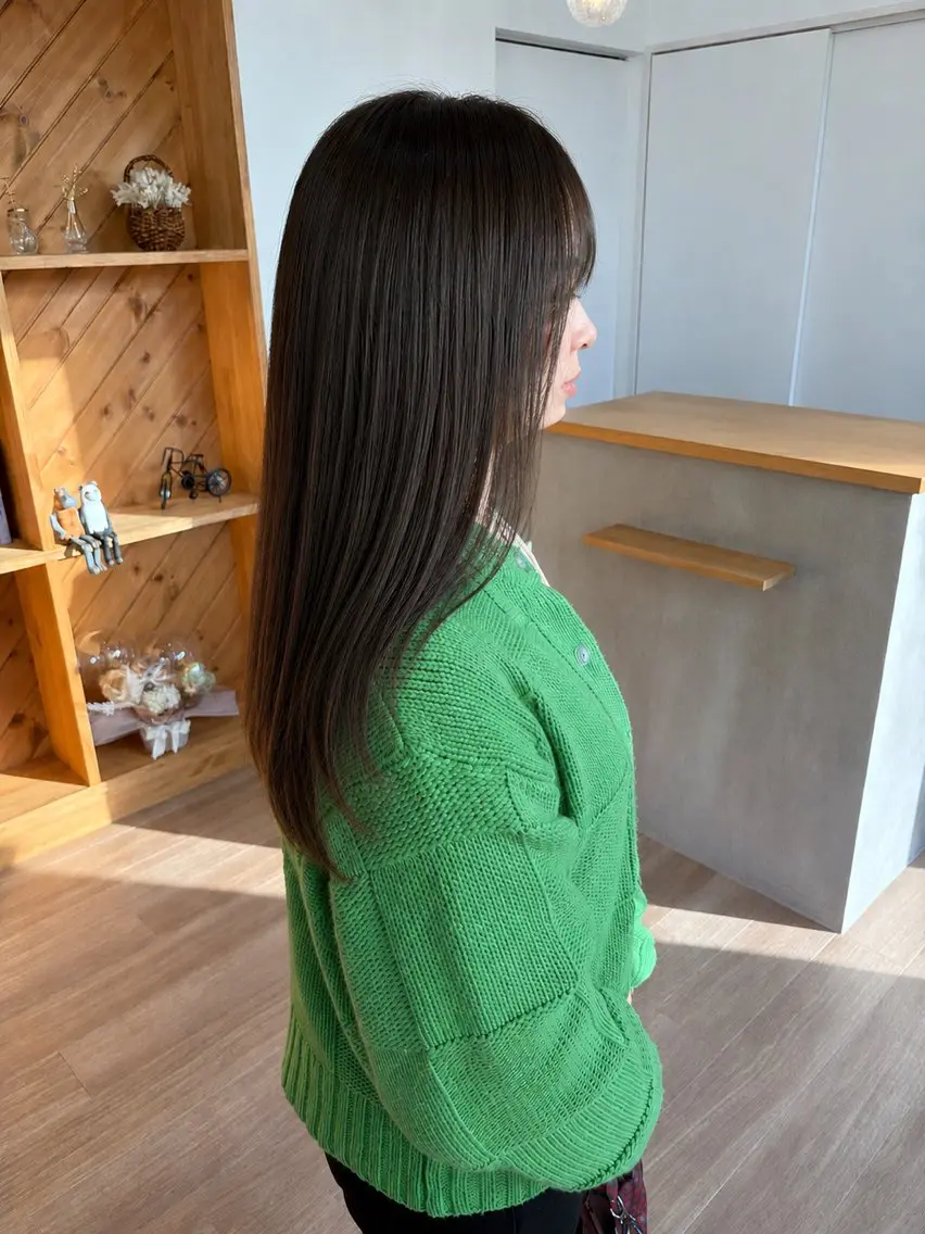 ロング カラー 明石 歩樹のヘアスタイル