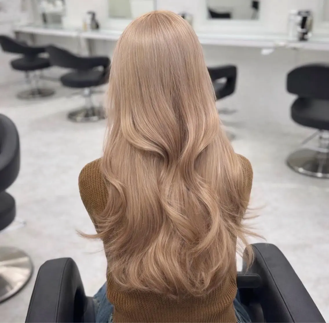 ロング カラー ハイトーンカラー ヘアカラー 菜々美 暖色×ハイト ーン×ボブ🎀のヘアスタイル