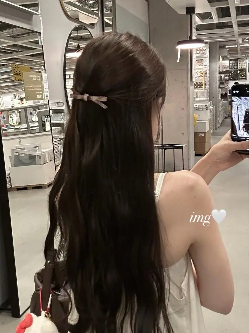 カラー 韓国ヘア🇰🇷艶 カラー🦢みいのヘアスタイル