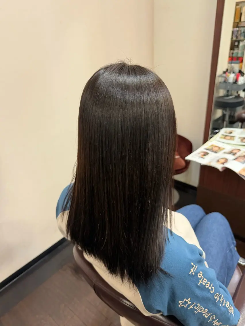 セミロング 髪質改善 縮毛矯正 カット 岡原 巧真のヘアスタイル