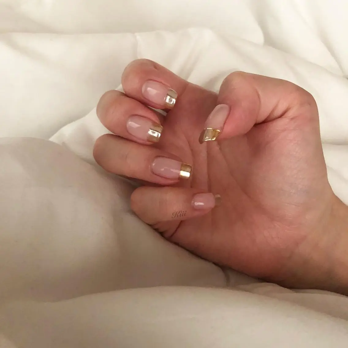 ネイル ハンドネイル フットネイル kiii.__ ✴︎*のネイルデザイン