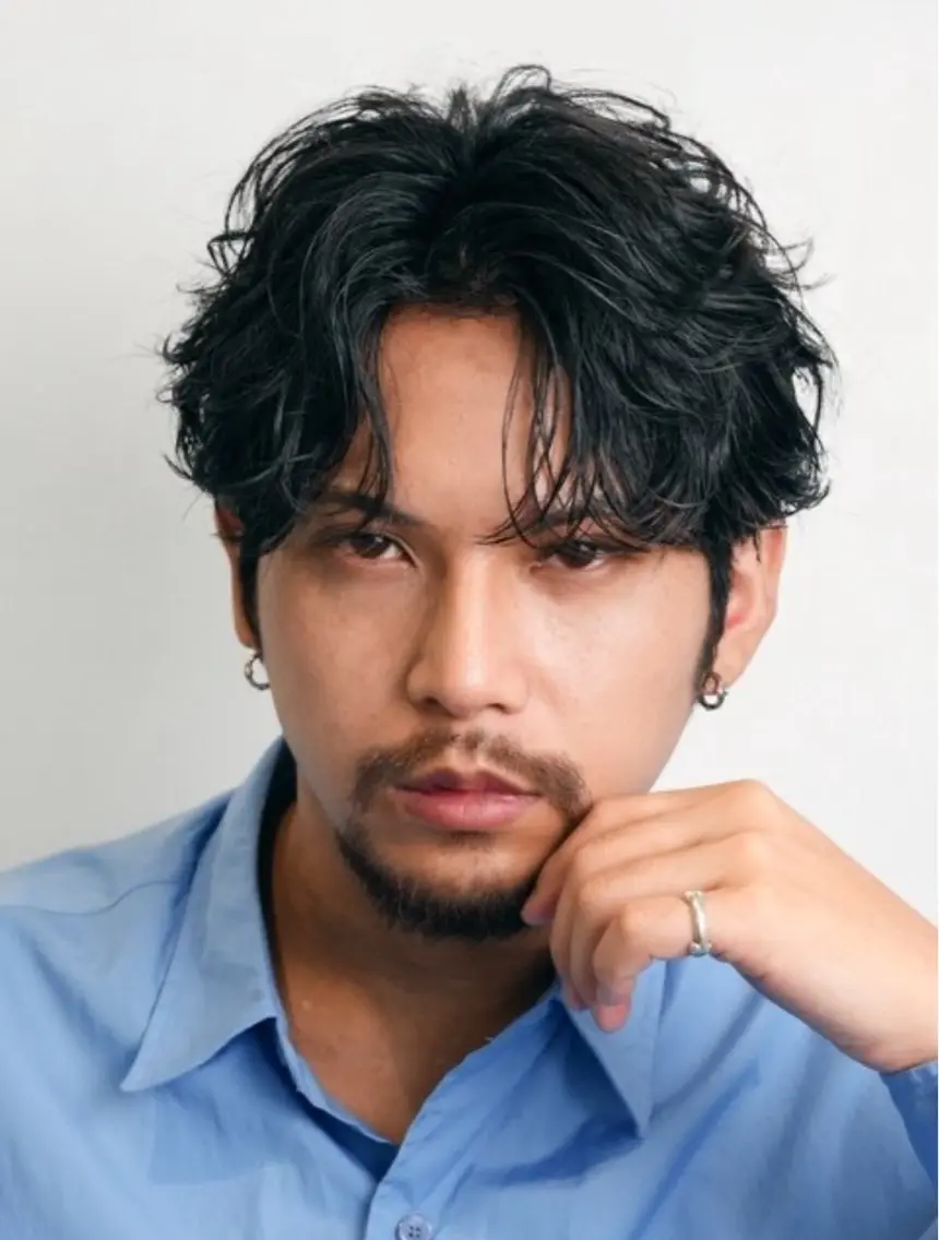 パーマ メンズ 中谷海里/フェザー パーマ/スパイキーのヘアスタイル
