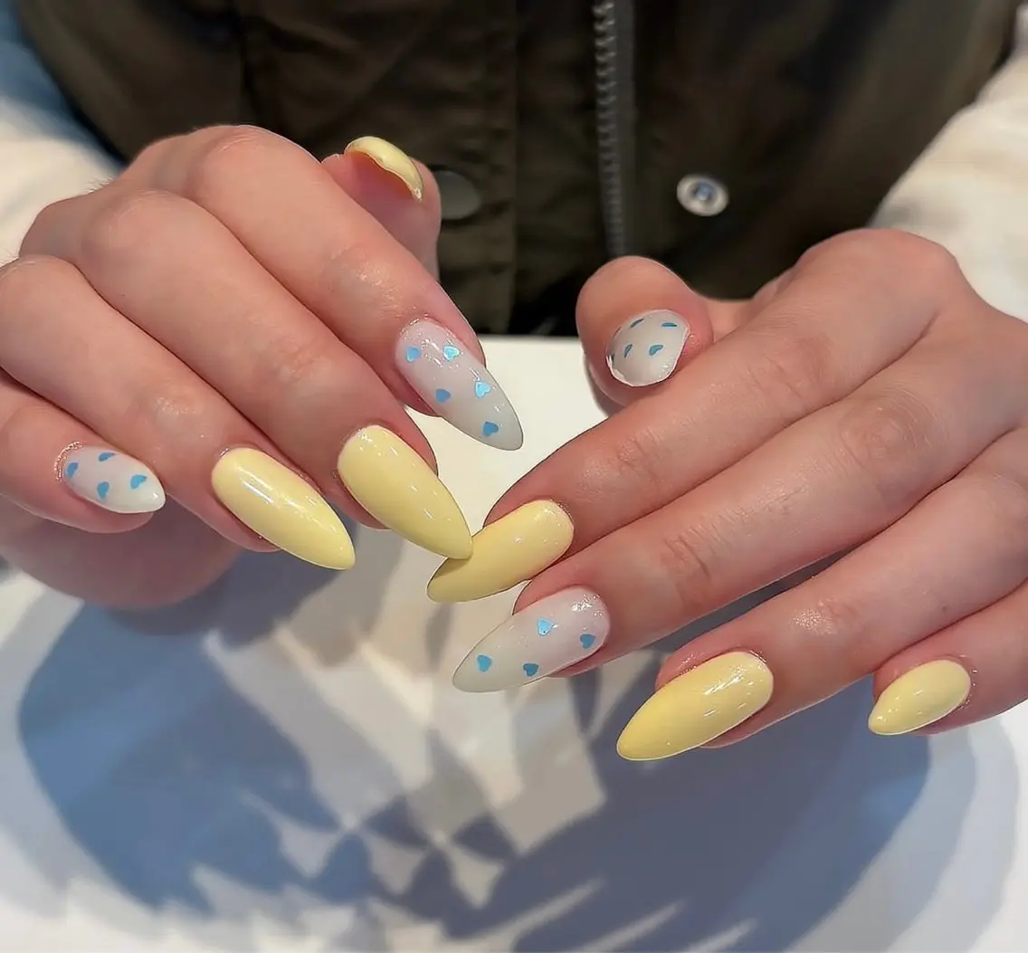 ネイル フレンチネイル ジェルネイル マグネットネイル 持ち込み ニュアンスネイル NiJi Nailsのネイルデザイン