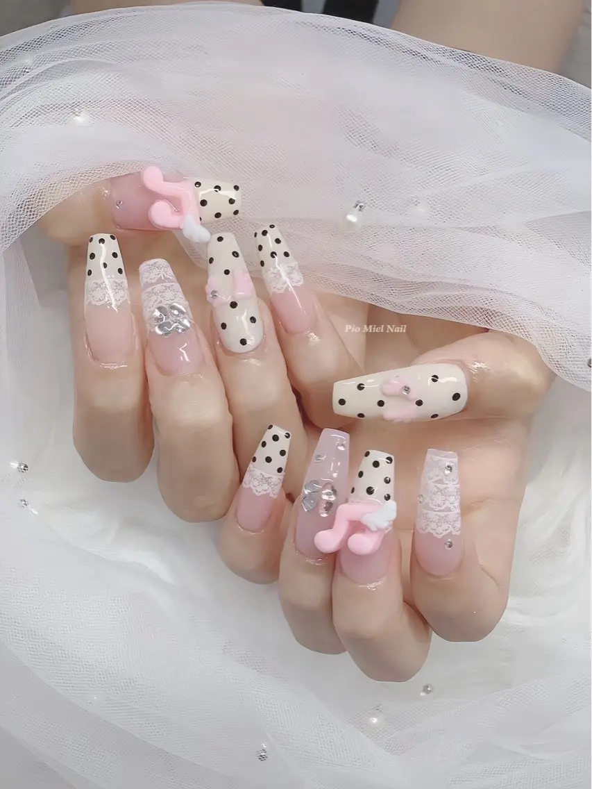 ネイル ハンドネイル HANA 長さだしのネイルデザイン
