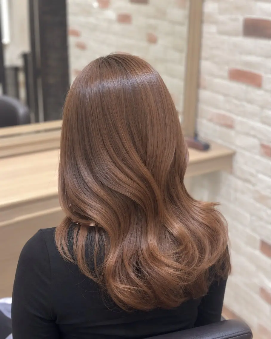 セミロング 新田 海和のヘアスタイル